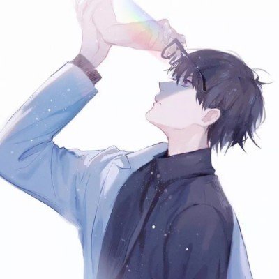 女子亲宝宝脚丫嘴唇肿成香肠